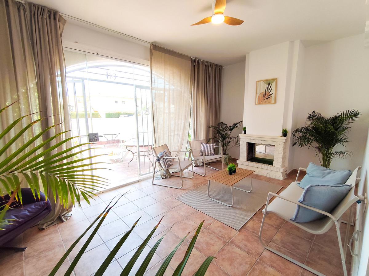 For sale - 3 Bedroom 1 Bathroom House - Townhouse in Orihuela - Playa Flamenca  - Alicante