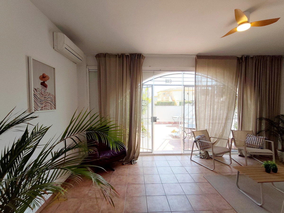 For sale - 3 Bedroom 1 Bathroom House - Townhouse in Orihuela - Playa Flamenca  - Alicante
