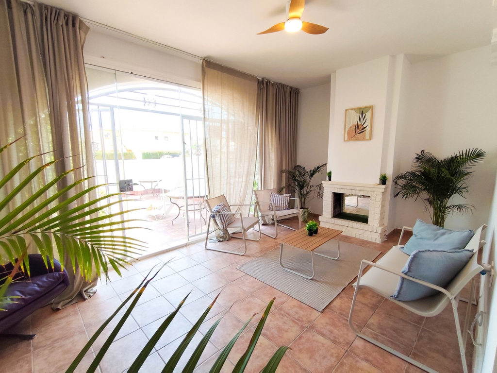 3 Bedroom 1 Bathroom House - Townhouse in Orihuela