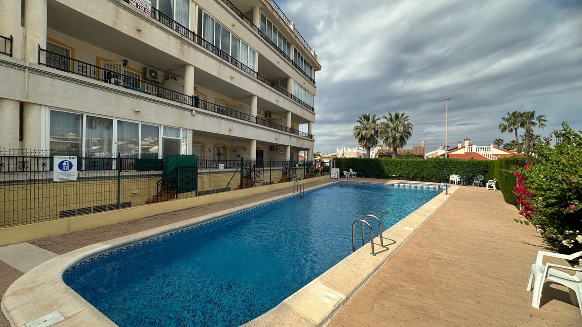 For sale - 2 Bedroom 1 Bathroom Apartment - Ground Floor Apartment in Orihuela - Playa Flamenca  - Alicante