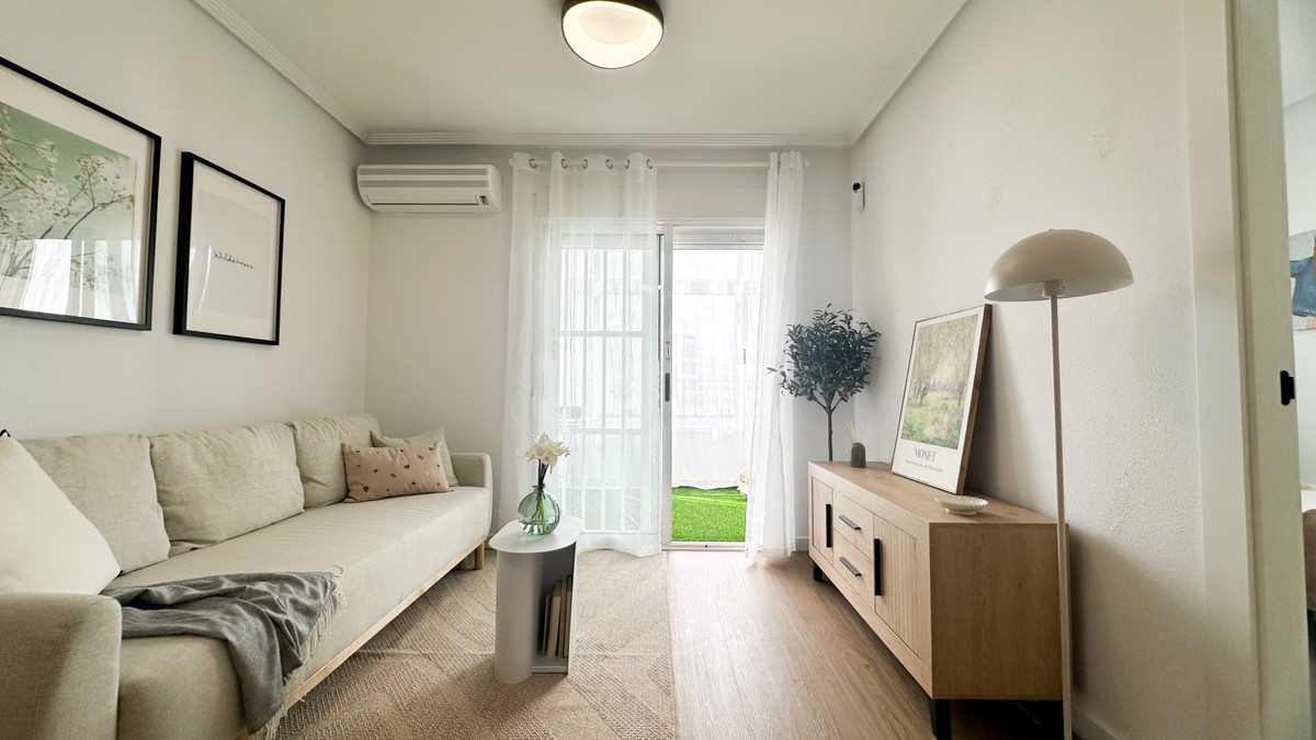 For sale - 2 Bedroom 1 Bathroom Apartment - Ground Floor Apartment in Orihuela - Playa Flamenca  - Alicante