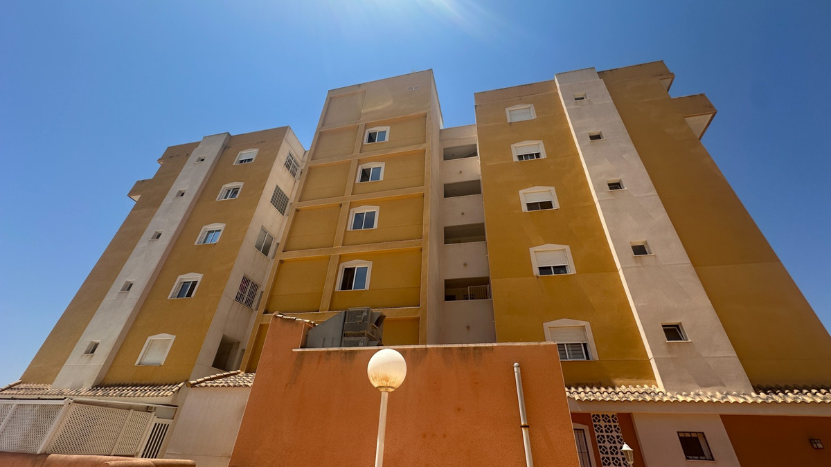 For sale - 2 Bedroom 2 Bathroom Apartment - Middle Floor Apartment in Guardamar del Segura - Guardamar del Segura Centro  - Alicante