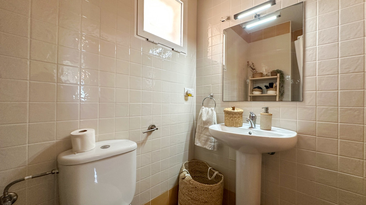 For sale - 2 Bedroom 2 Bathroom Apartment - Middle Floor Apartment in Guardamar del Segura - Guardamar del Segura Centro  - Alicante