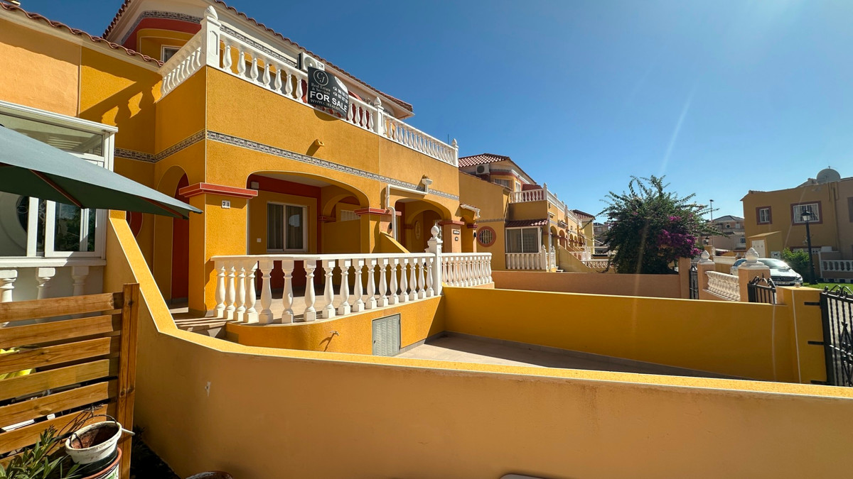 For sale - 2 Bedroom 2 Bathroom House - Townhouse in Orihuela - La Regia  - Alicante