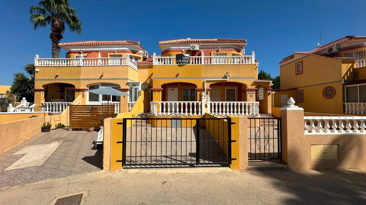For sale - 2 Bedroom 2 Bathroom House - Townhouse in Orihuela - La Regia  - Alicante