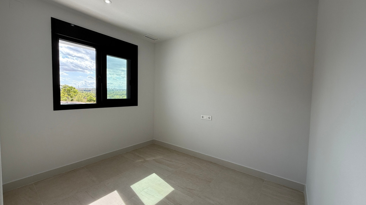 For sale - 2 Bedroom 1 Bathroom Apartment - Penthouse in Torrevieja - Torrevieja Centro  - Alicante