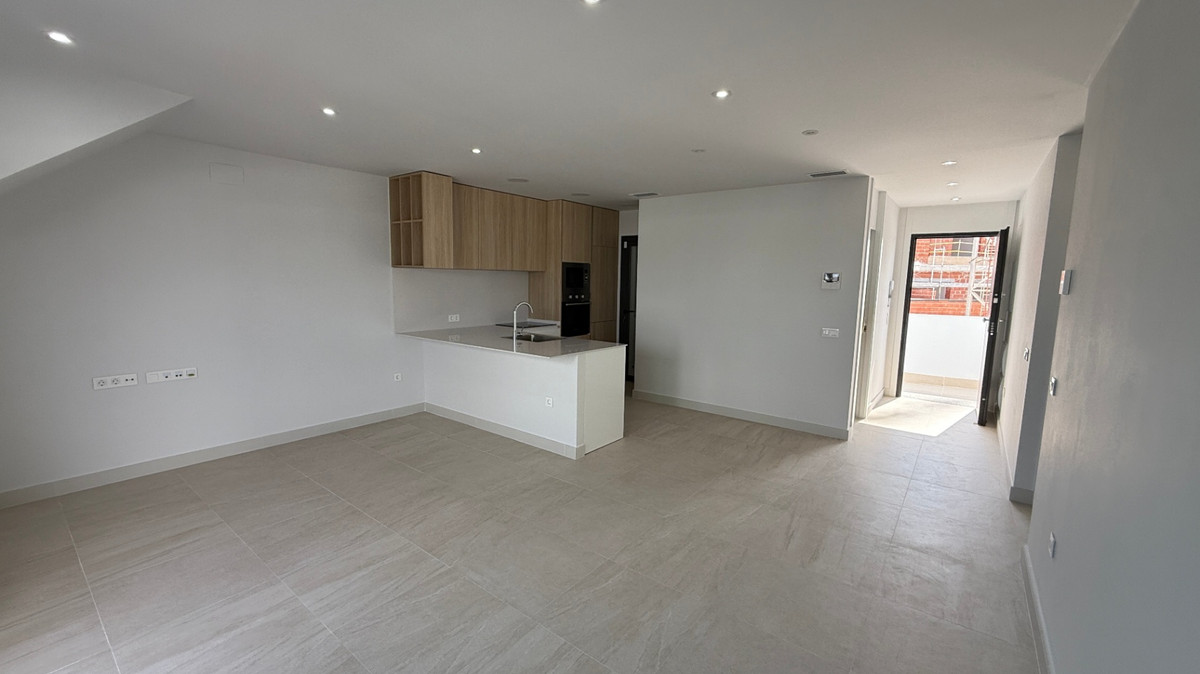 For sale - 2 Bedroom 1 Bathroom Apartment - Penthouse in Torrevieja - Torrevieja Centro  - Alicante