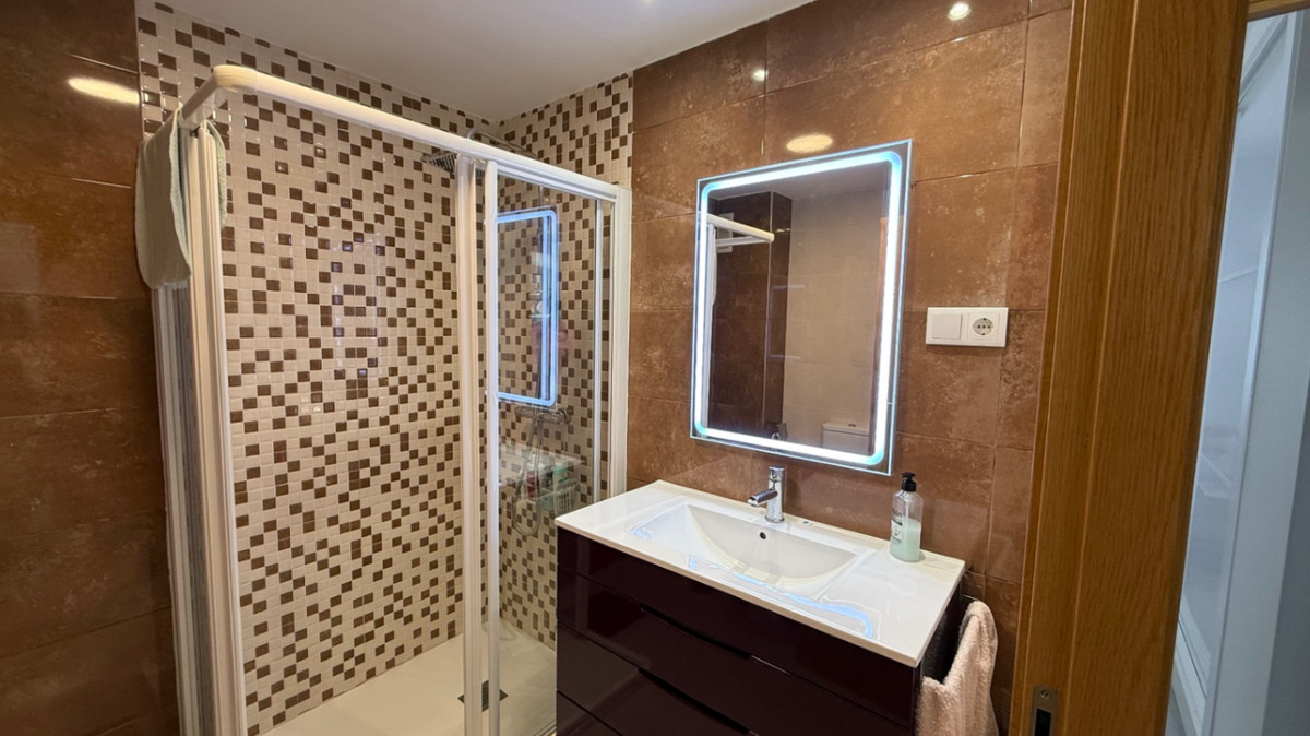 For sale - 3 Bedroom 1 Bathroom Apartment - Ground Floor Apartment in Torrevieja - Torrevieja Centro  - Alicante