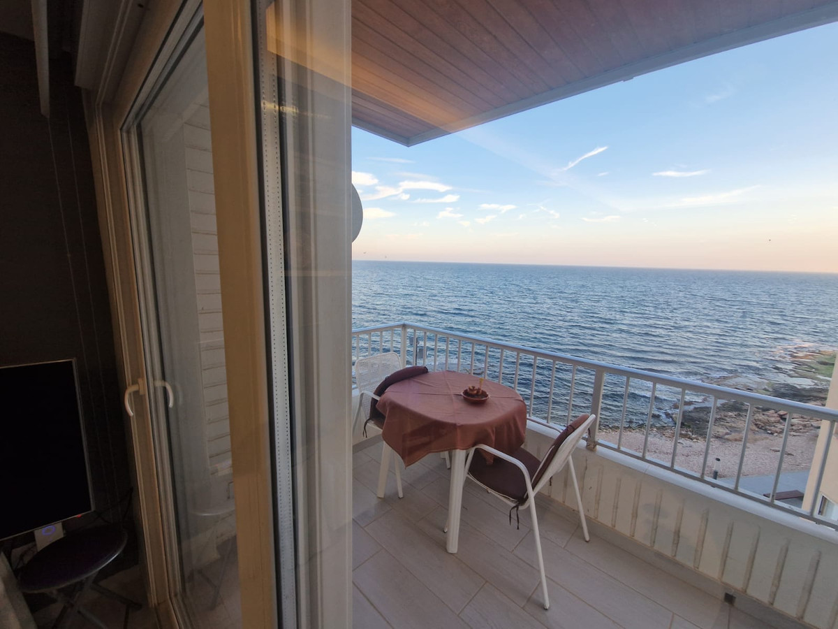 For sale - 3 Bedroom 1 Bathroom Apartment - Ground Floor Apartment in Torrevieja - Torrevieja Centro  - Alicante