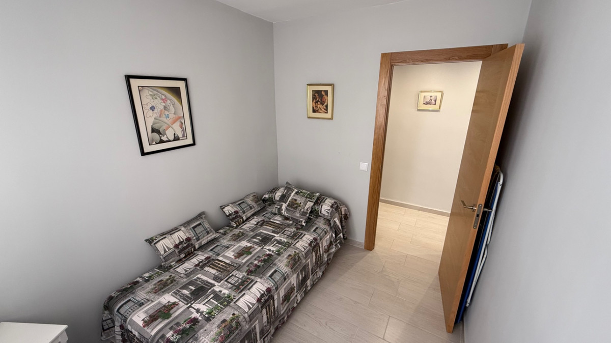 For sale - 3 Bedroom 1 Bathroom Apartment - Ground Floor Apartment in Torrevieja - Torrevieja Centro  - Alicante
