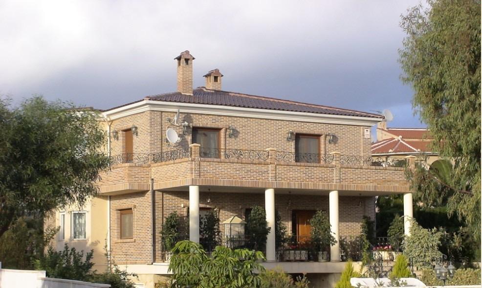 Resale - 5 Bedroom 4 Bathroom Villa in Rojales - Ciudad Quesada  - Alicante