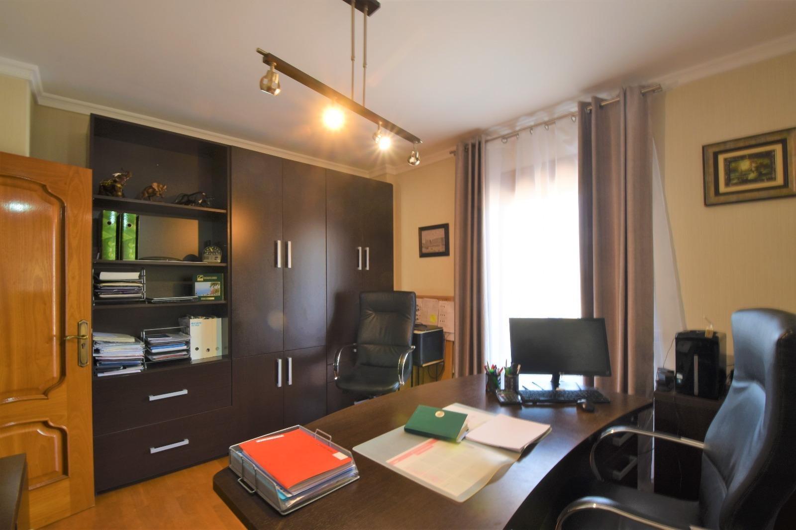 Resale - 5 Bedroom 4 Bathroom Villa in Rojales - Ciudad Quesada  - Alicante