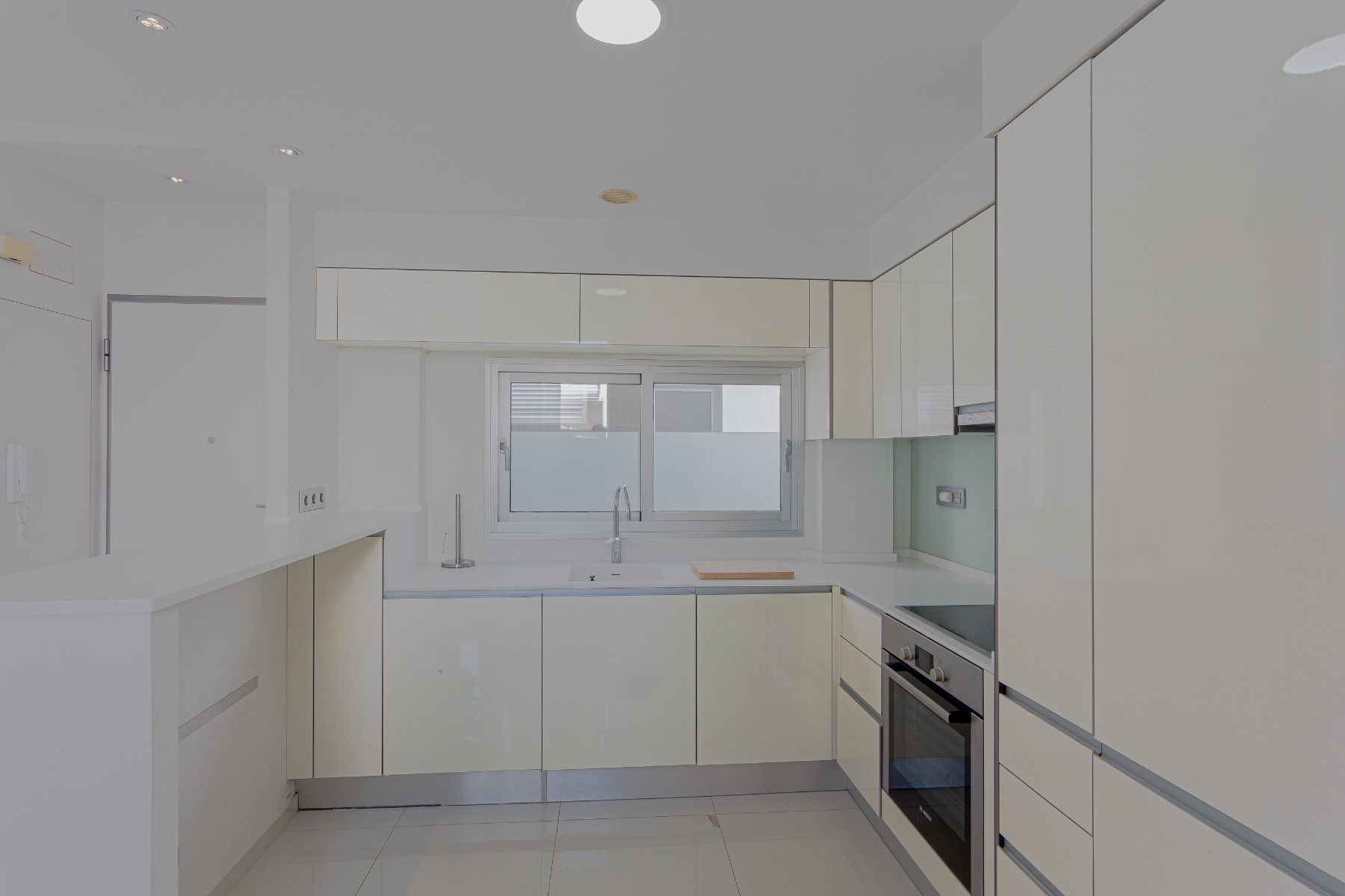 Resale - 3 Bedroom 2 Bathroom Villa in Orihuela Costa - Costa Blanca  - Alicante