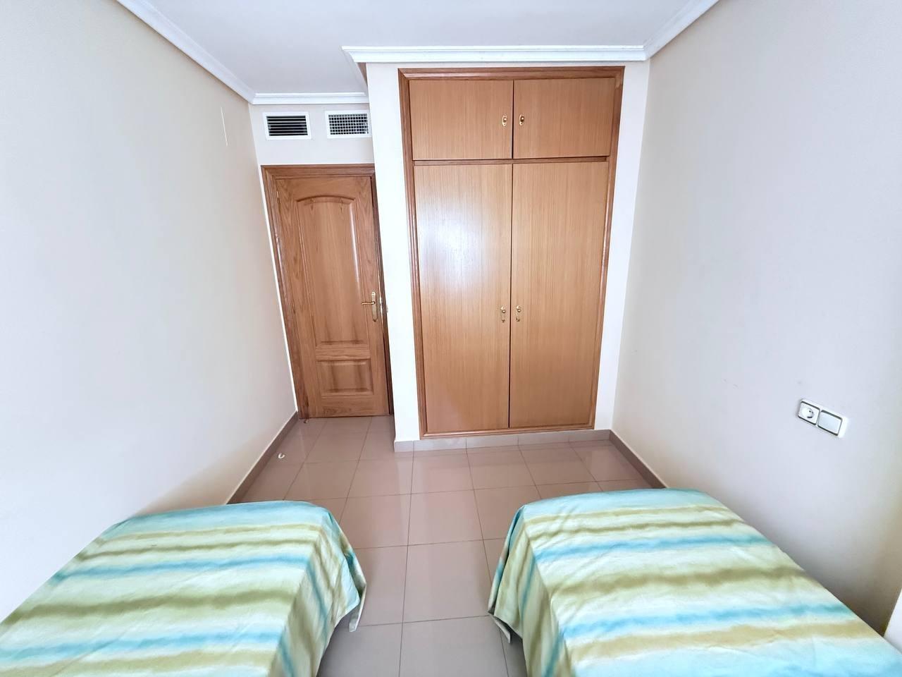 Resale - 4 Bedroom 3 Bathroom Apartment in Orihuela Costa - Lomas De Cabo Roig  - Alicante