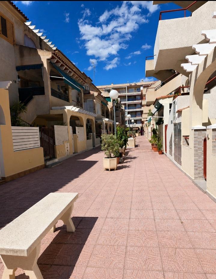 Resale - 2 Bedroom 1 Bathroom Apartment in Torrevieja - Acequion  - Alicante