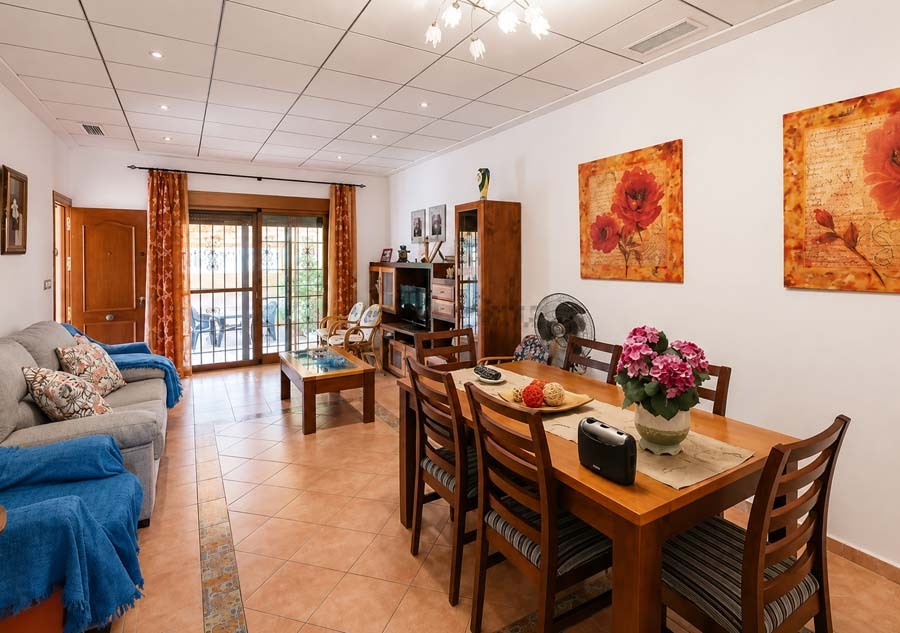 Resale - 3 Bedroom 2 Bathroom Semi Detached in Orihuela Costa - Punta Prima  - Alicante