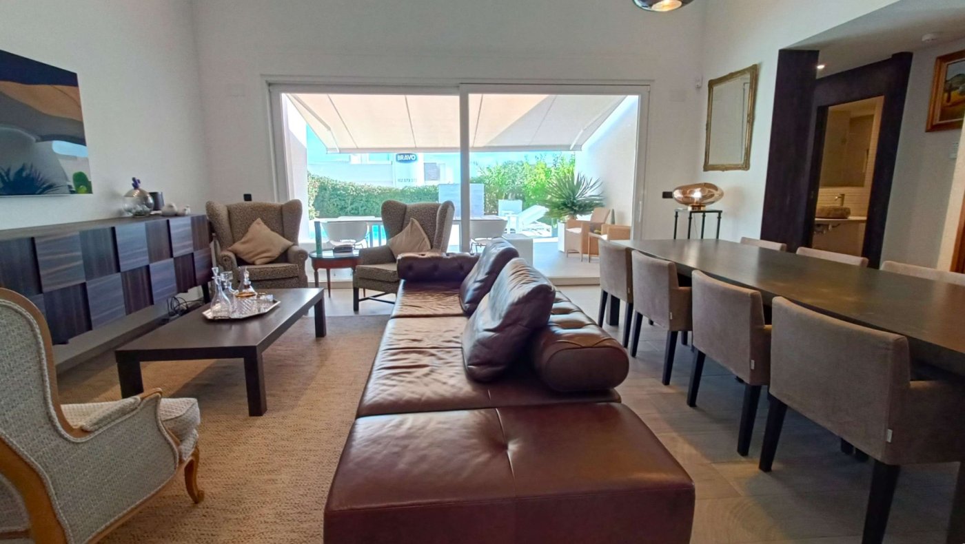 Resale - 2 Bedroom 2 Bathroom Villa in Algorfa - Inland  - Alicante