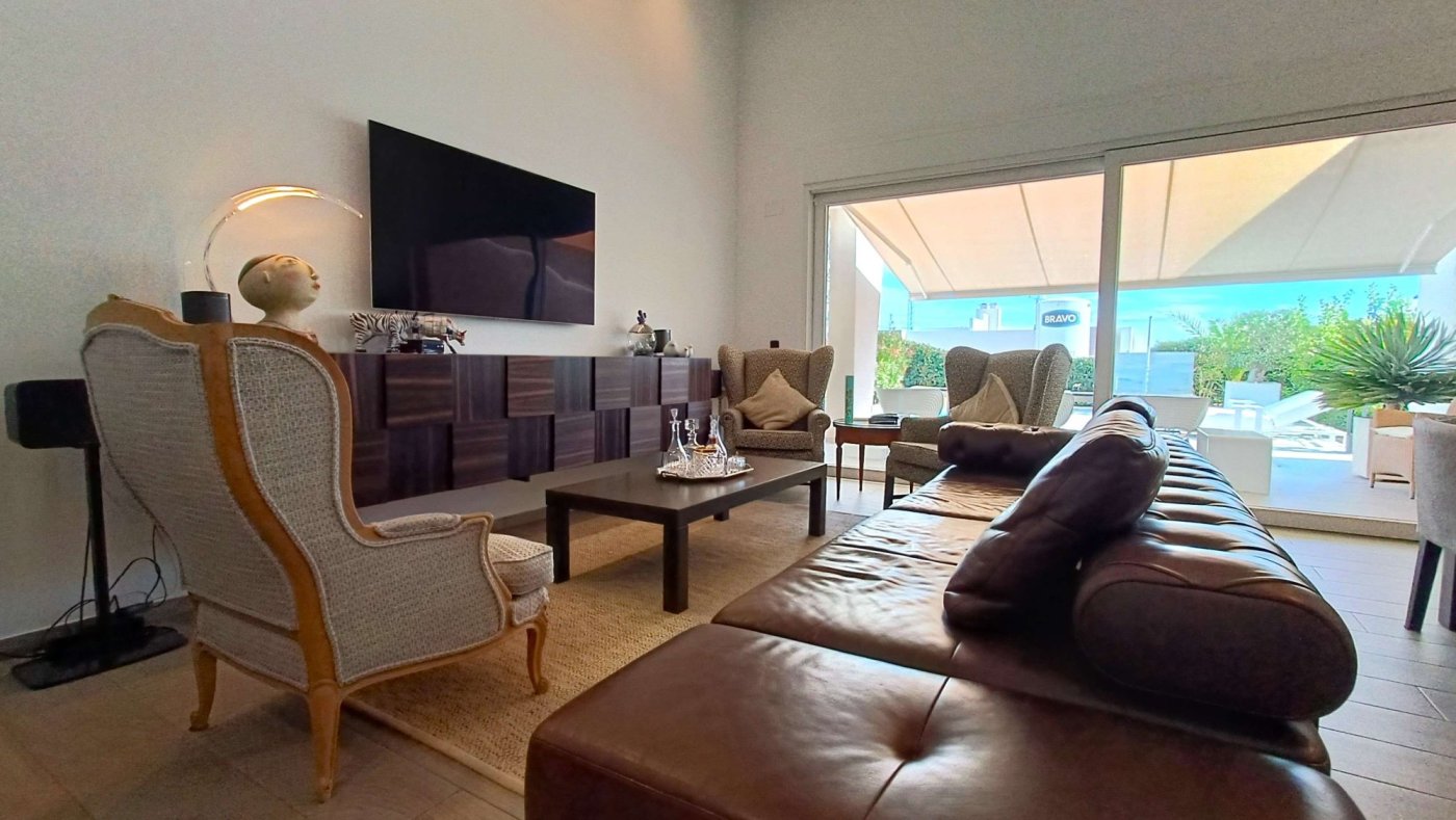 Resale - 2 Bedroom 2 Bathroom Villa in Algorfa - Inland  - Alicante
