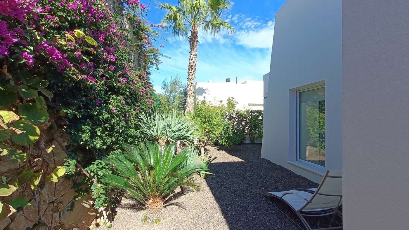 Resale - 2 Bedroom 2 Bathroom Villa in Algorfa - Inland  - Alicante