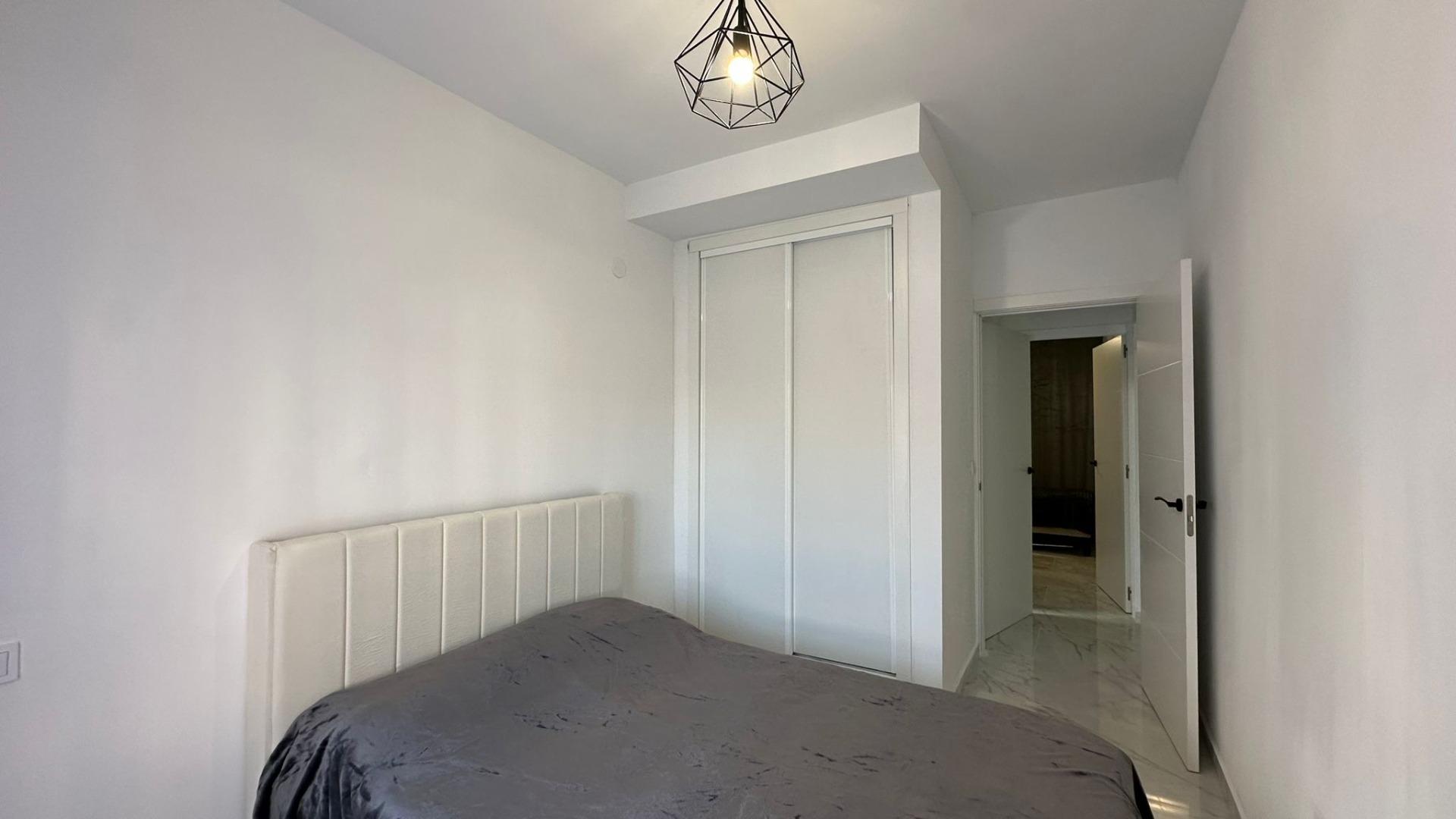 Resale - 2 Bedroom 1 Bathroom Apartment in Torrevieja - Torrevieja  - Alicante
