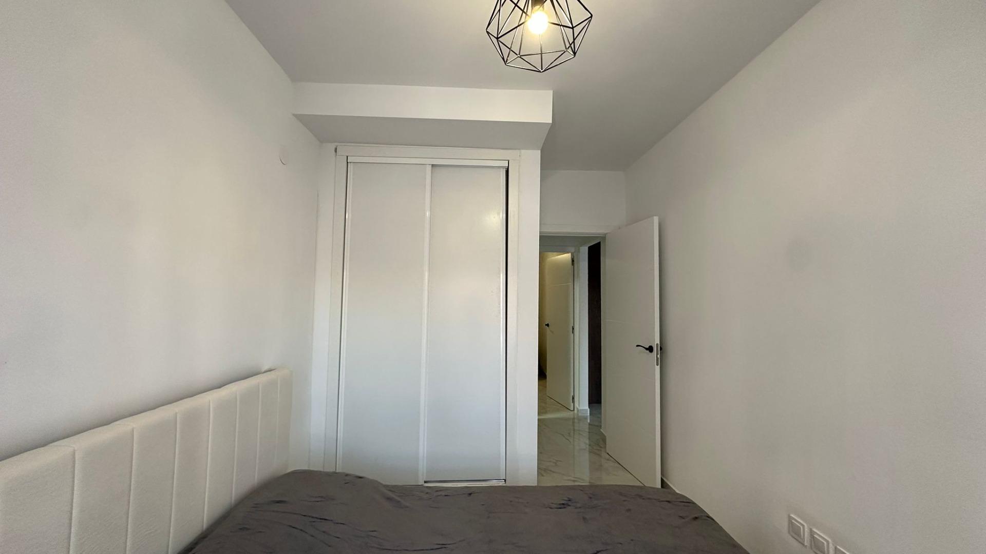 Resale - 2 Bedroom 1 Bathroom Apartment in Torrevieja - Torrevieja  - Alicante