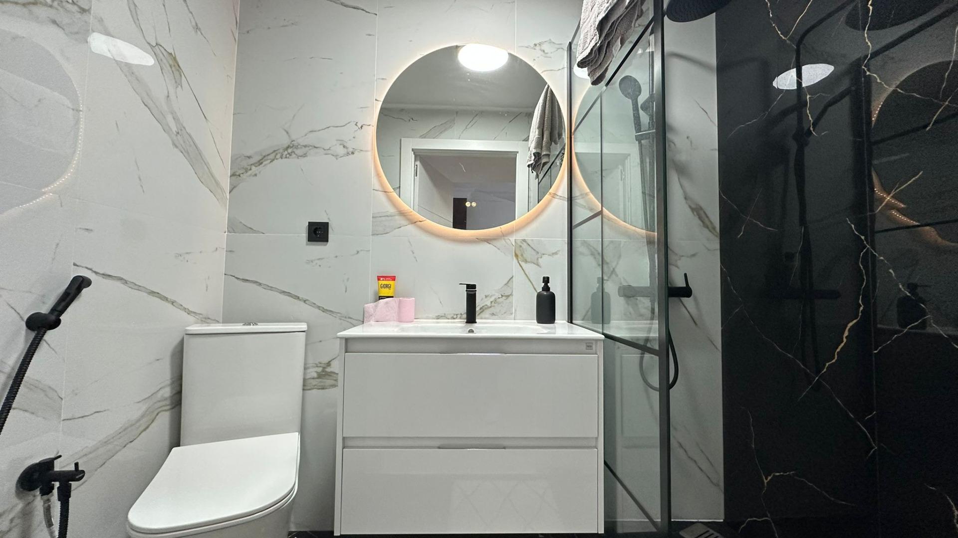 Resale - 2 Bedroom 1 Bathroom Apartment in Torrevieja - Torrevieja  - Alicante