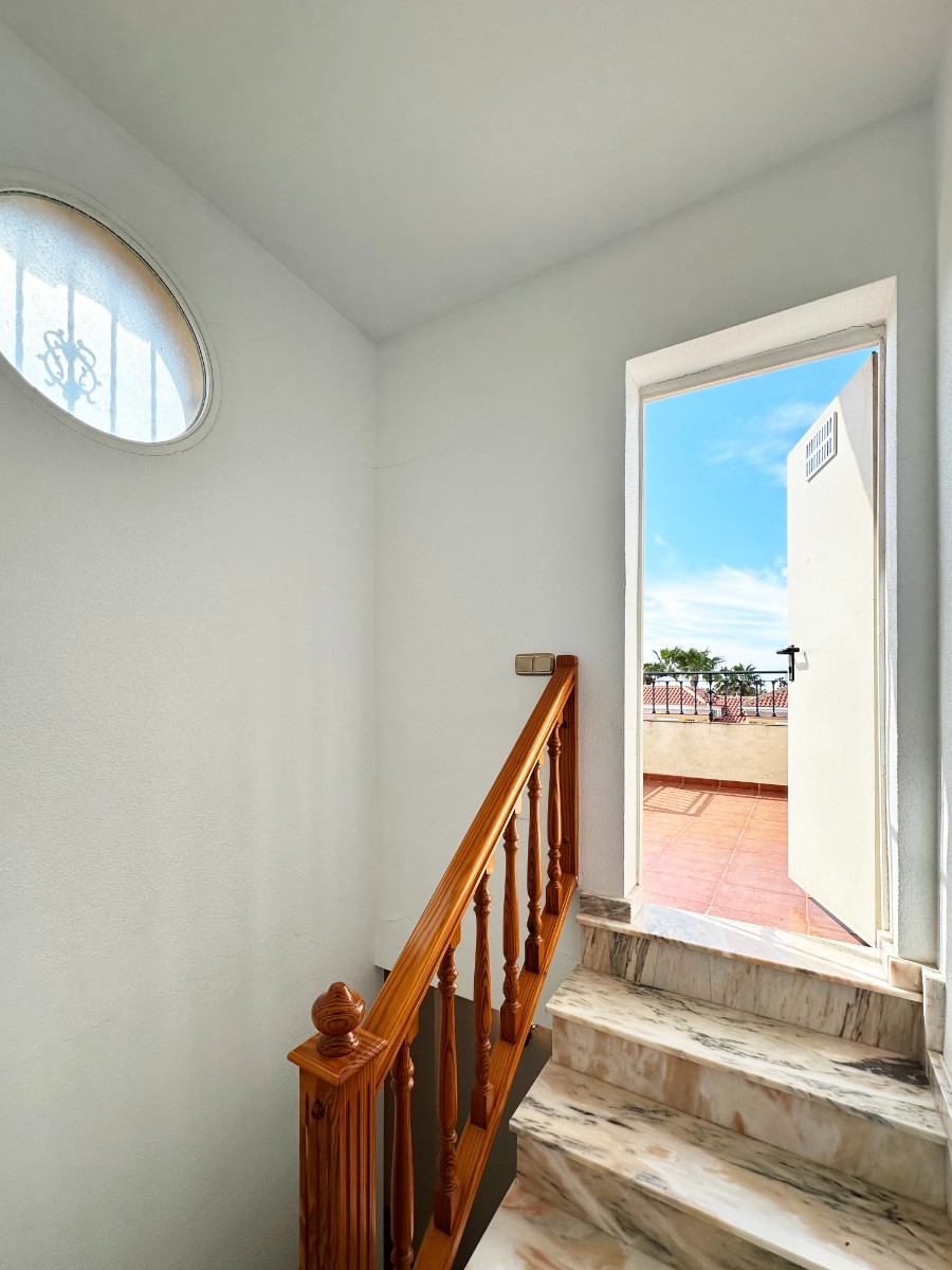 Resale - 2 Bedroom 2 Bathroom Town House in Orihuela Costa - Costa Blanca  - Alicante