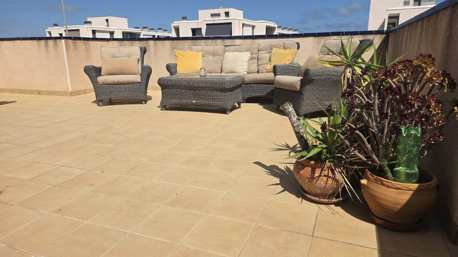 Resale - 3 Bedroom 2 Bathroom Villa in Villamartin - Costa Blanca  - Alicante