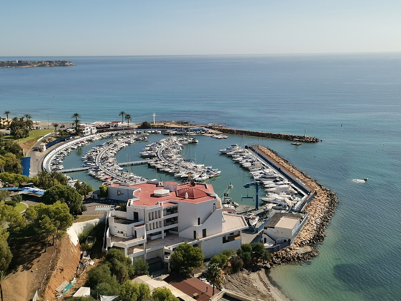 Resale - 3 Bedroom 2 Bathroom Villa in Villamartin - Costa Blanca  - Alicante