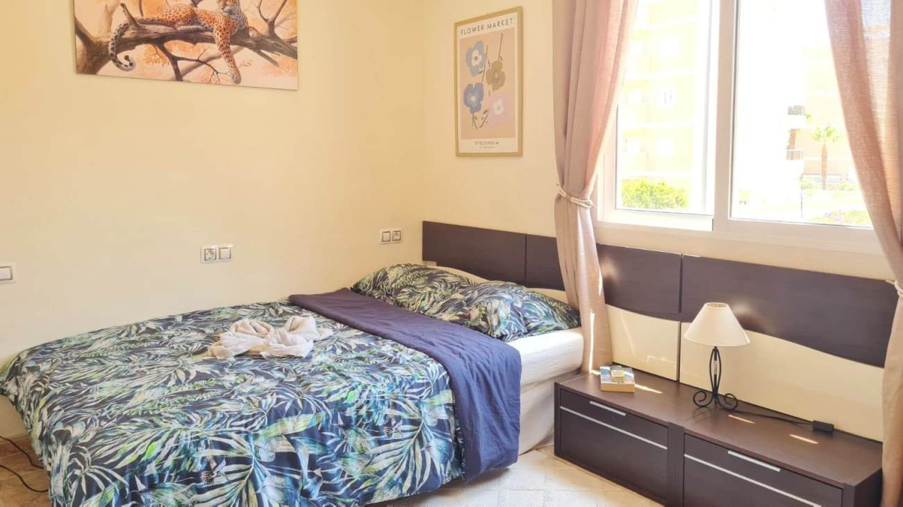 Resale - 3 Bedroom 2 Bathroom Villa in Villamartin - Costa Blanca  - Alicante