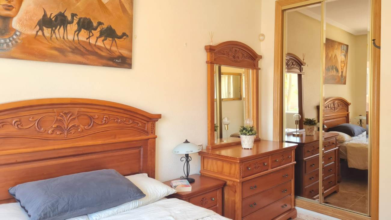 Resale - 3 Bedroom 2 Bathroom Villa in Villamartin - Costa Blanca  - Alicante