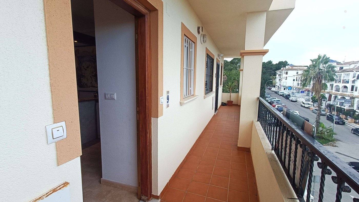 Resale - 2 Bedroom 1 Bathroom Apartment in Villamartin - Costa Blanca  - Alicante