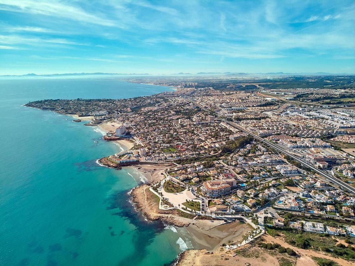 Resale - 2 Bedroom 1 Bathroom Apartment in Orihuela Costa - Costa Blanca  - Alicante
