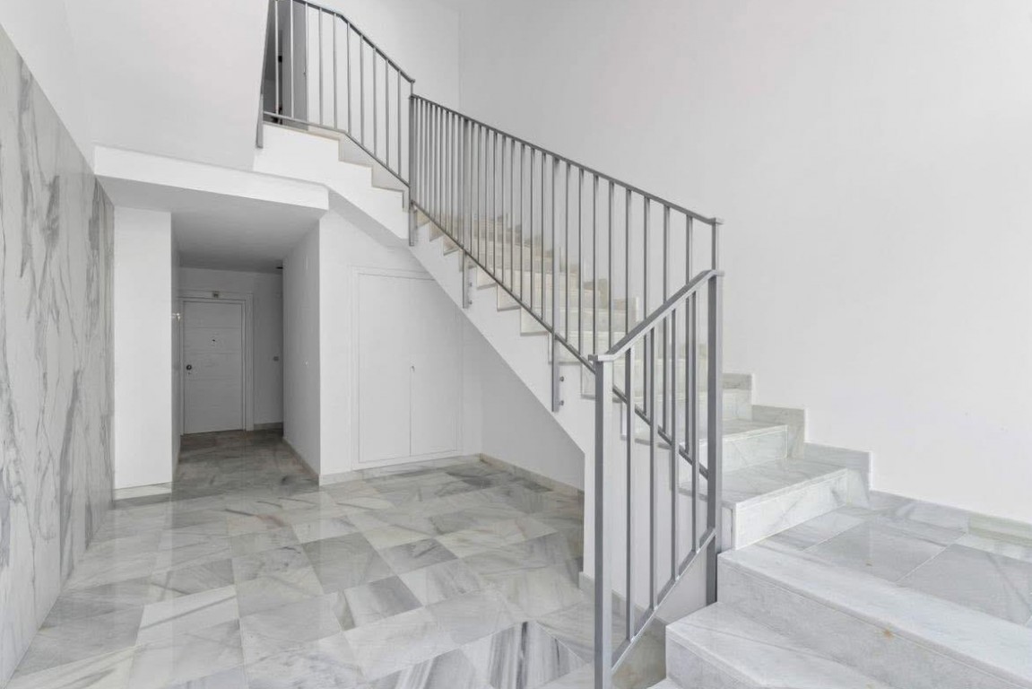 Resale - 2 Bedroom 2 Bathroom Apartment in Villamartin - Costa Blanca  - Alicante
