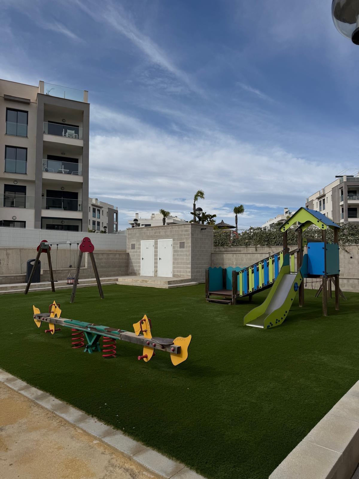 Resale - 2 Bedroom 2 Bathroom Apartment in Orihuela Costa - Las Filipinas  - Alicante