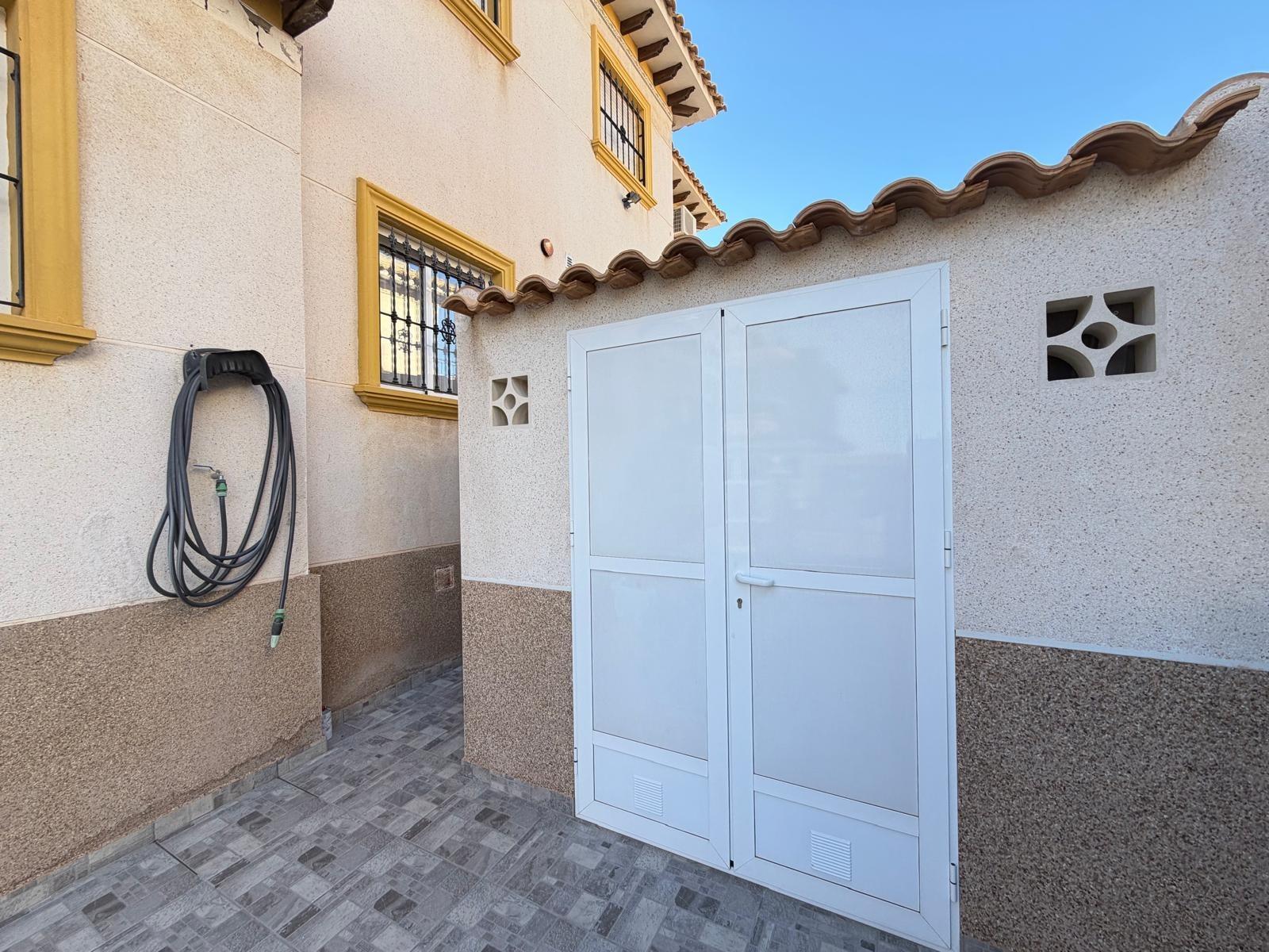 Resale - 2 Bedroom 2 Bathroom Town House in Orihuela Costa - Las Filipinas  - Alicante