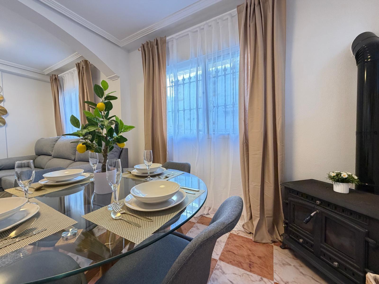 Resale - 2 Bedroom 2 Bathroom Town House in Orihuela Costa - Las Filipinas  - Alicante