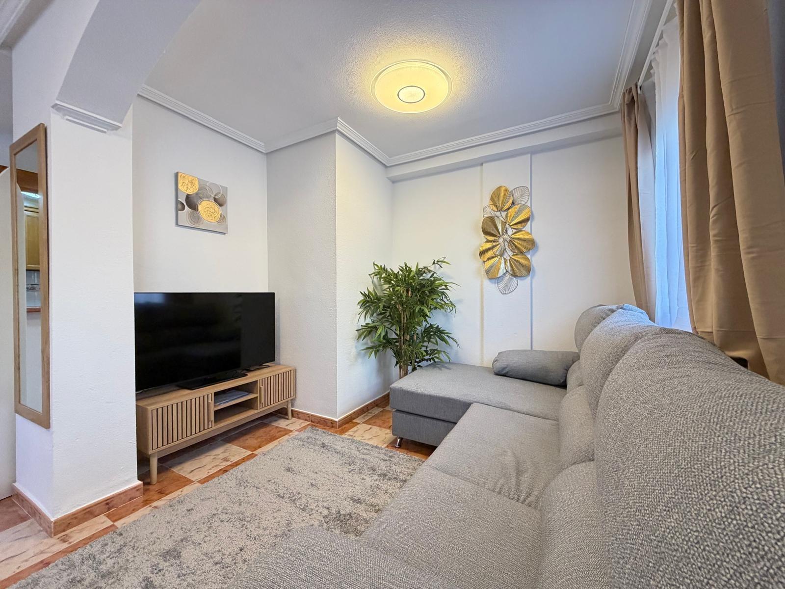 Resale - 2 Bedroom 2 Bathroom Town House in Orihuela Costa - Las Filipinas  - Alicante