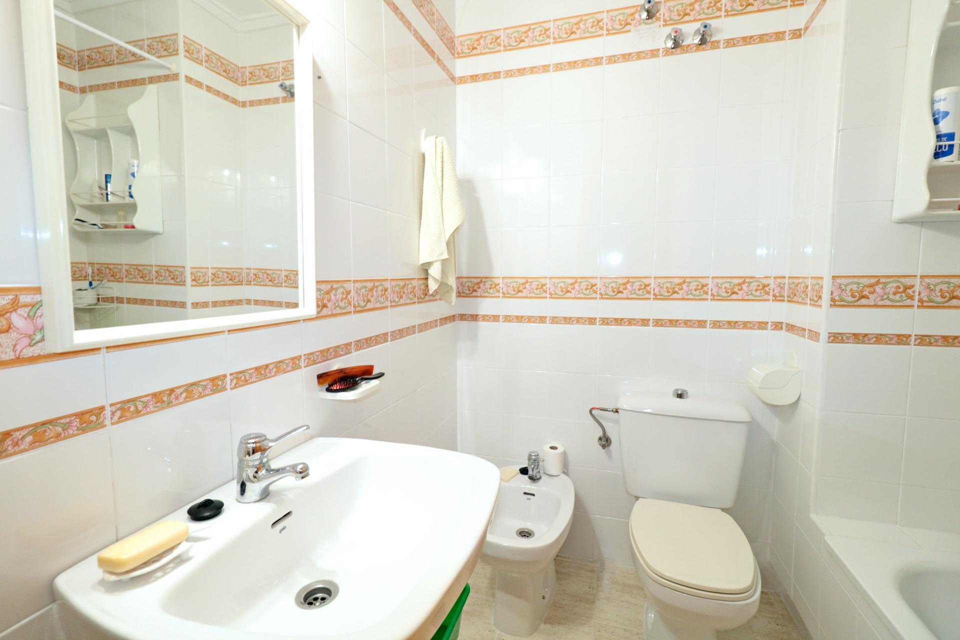Resale - 2 Bedroom 1 Bathroom Apartment in Torrevieja - Acequion  - Alicante