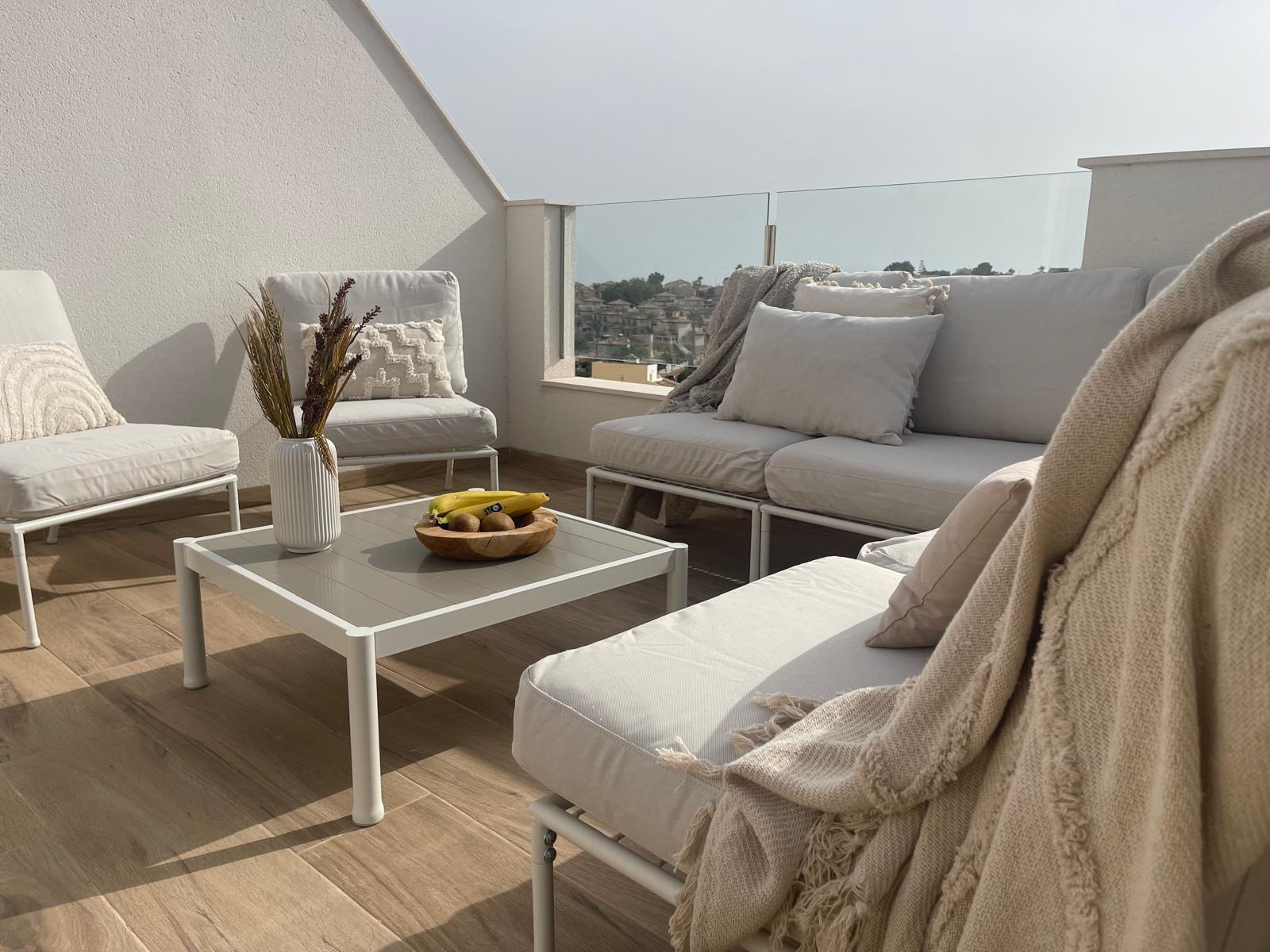 Resale - 2 Bedroom 2 Bathroom Penthouse in Orihuela Costa - Las Filipinas  - Alicante