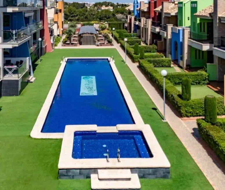 Resale - 2 Bedroom 2 Bathroom Apartment in Orihuela Costa - Lomas De Cabo Roig  - Alicante