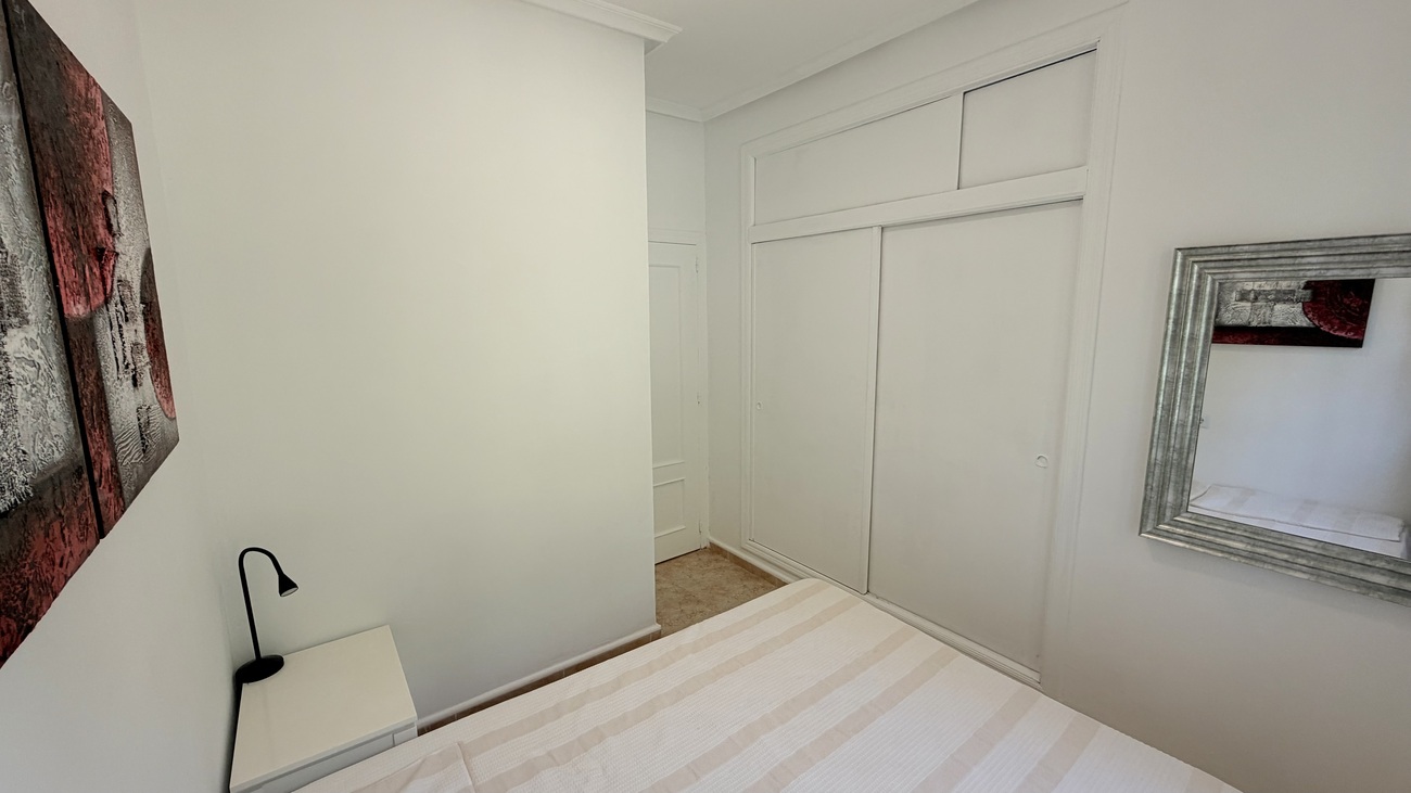 Resale - 3 Bedroom 2 Bathroom Villa in Orihuela Costa - Costa Blanca  - Alicante