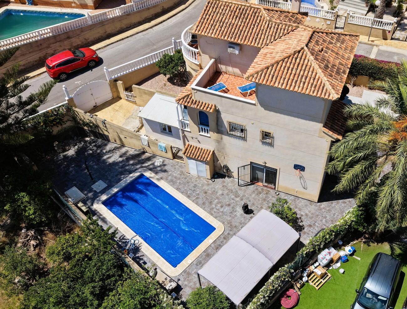 Resale - 3 Bedroom 2 Bathroom Villa in Orihuela Costa - Costa Blanca  - Alicante