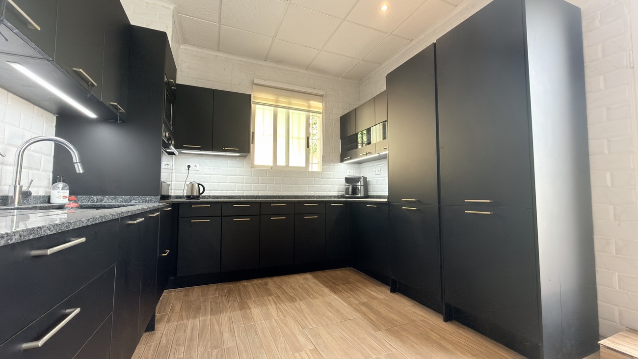 Resale - 3 Bedroom 2 Bathroom Villa in Orihuela Costa - Costa Blanca  - Alicante