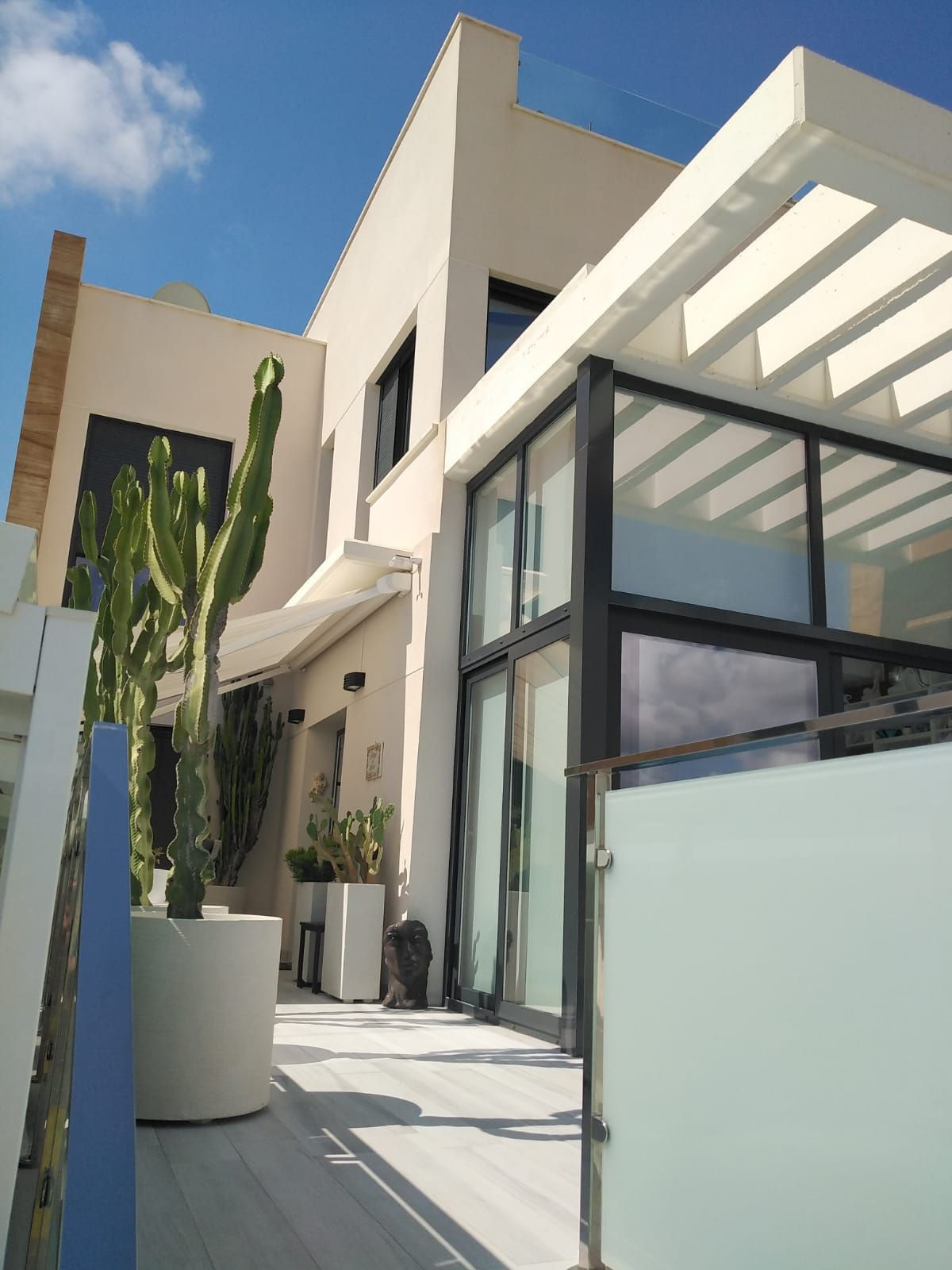 Resale - 3 Bedroom 3 Bathroom Villa in Orihuela Costa - Costa Blanca  - Alicante