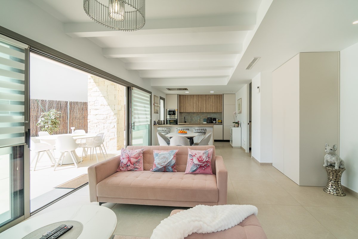 Resale - 3 Bedroom 2 Bathroom Villa in Orihuela Costa - Costa Blanca  - Alicante