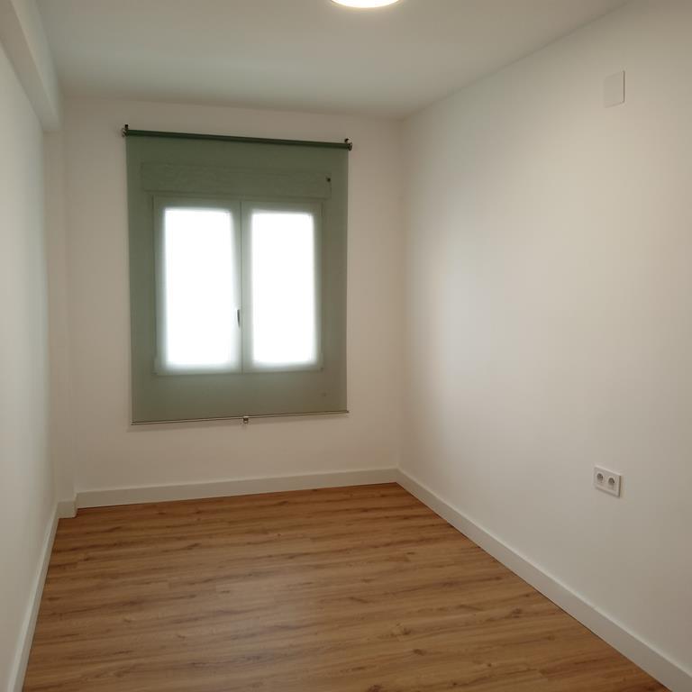 For sale - 3 Bedroom 1 Bathroom Apartment in Torrevieja - El Molino  - Alicante