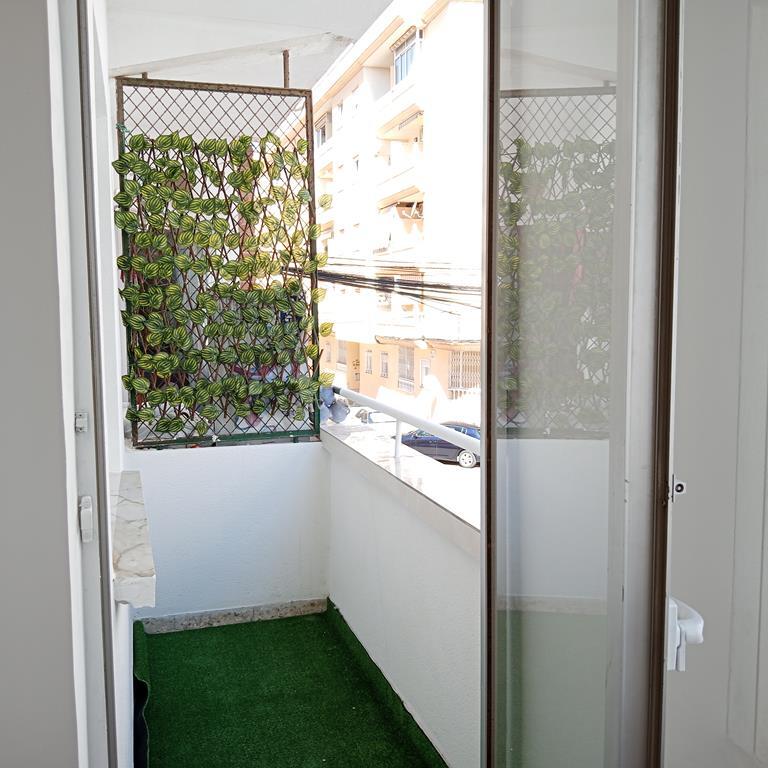 For sale - 3 Bedroom 1 Bathroom Apartment in Torrevieja - El Molino  - Alicante