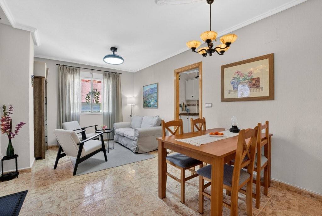 For sale - 3 Bedroom 3 Bathroom Apartment in Torrevieja - Costa Blanca  - Alicante
