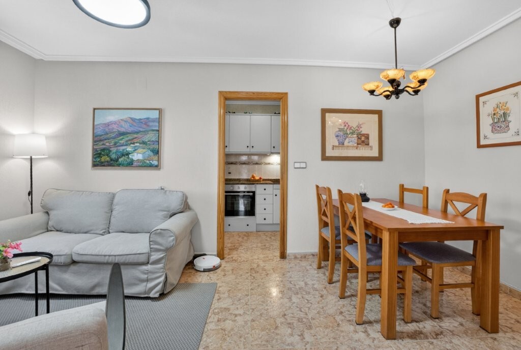 For sale - 3 Bedroom 3 Bathroom Apartment in Torrevieja - Costa Blanca  - Alicante